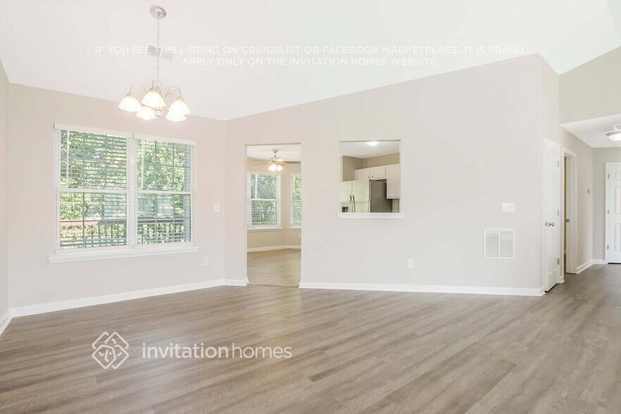 Building Photo - 3014 Lake Park Trail