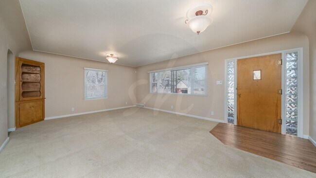 Building Photo - Charming Rancher in Cheyenne Mountain