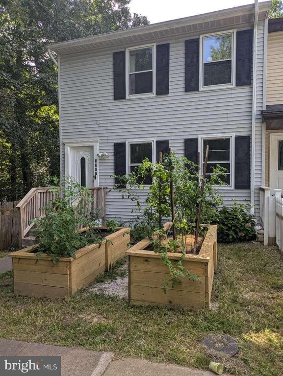 Building Photo - 5281 Daffodil Dr