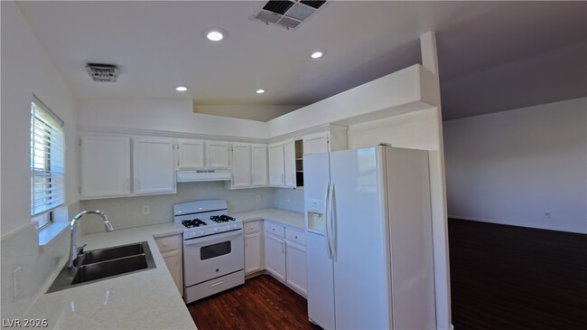 Building Photo - 8020 Cetus Cir