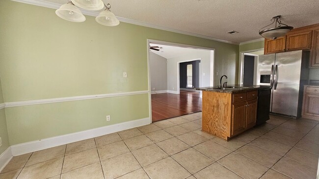 Building Photo - 4 Bedroom 2 Bath Brick Home W. Lee Co
