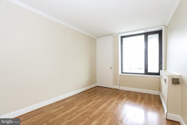 Building Photo - 240 M St SW