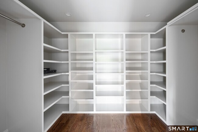 Building Photo - 771 Watertown Rd