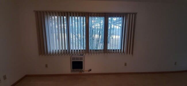 Building Photo - 204 Snead Dr