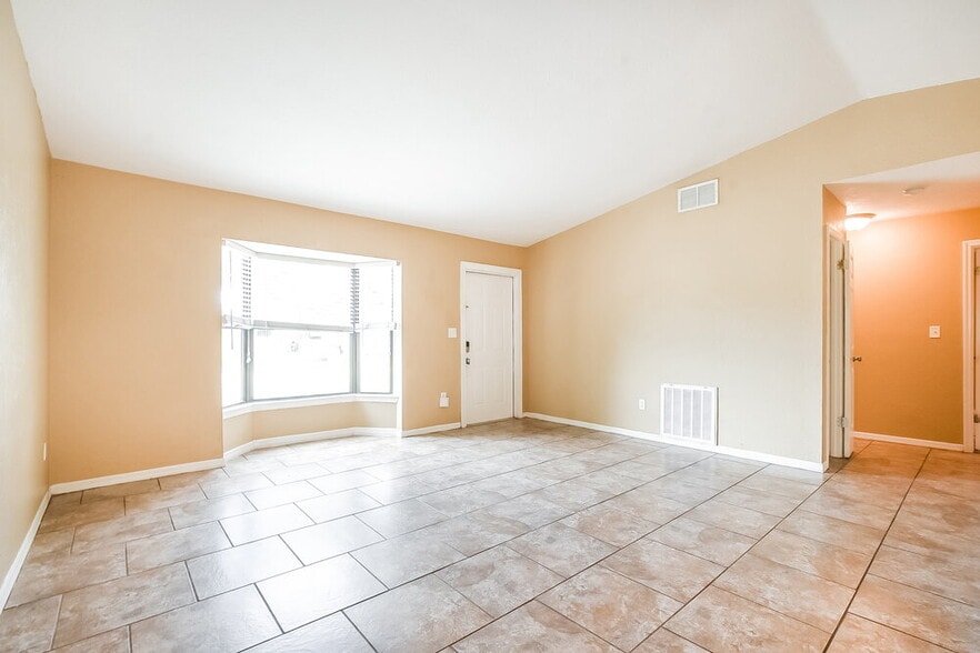 Building Photo - 3645 E Powder Horn Rd