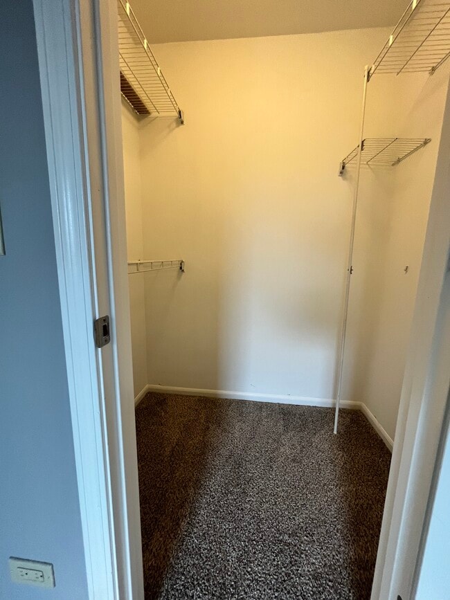 Building Photo - 346 Wilmington Dr