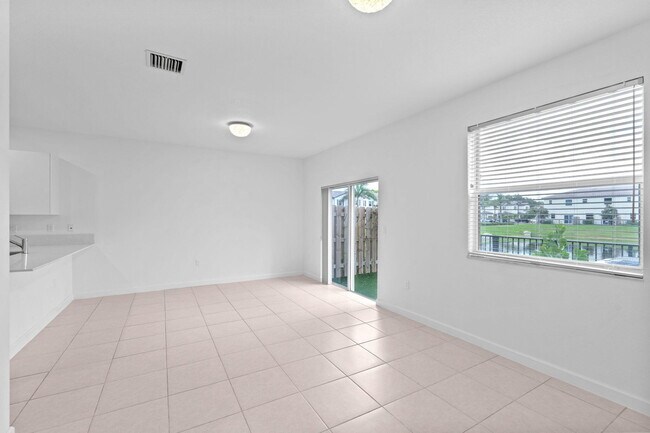 Building Photo - 5515 NW 27th St