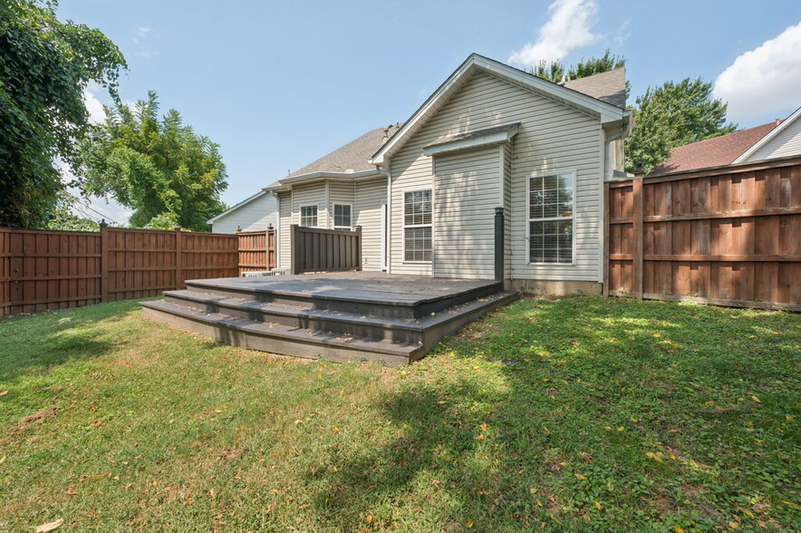 Building Photo - 2741 Rosedale Pl