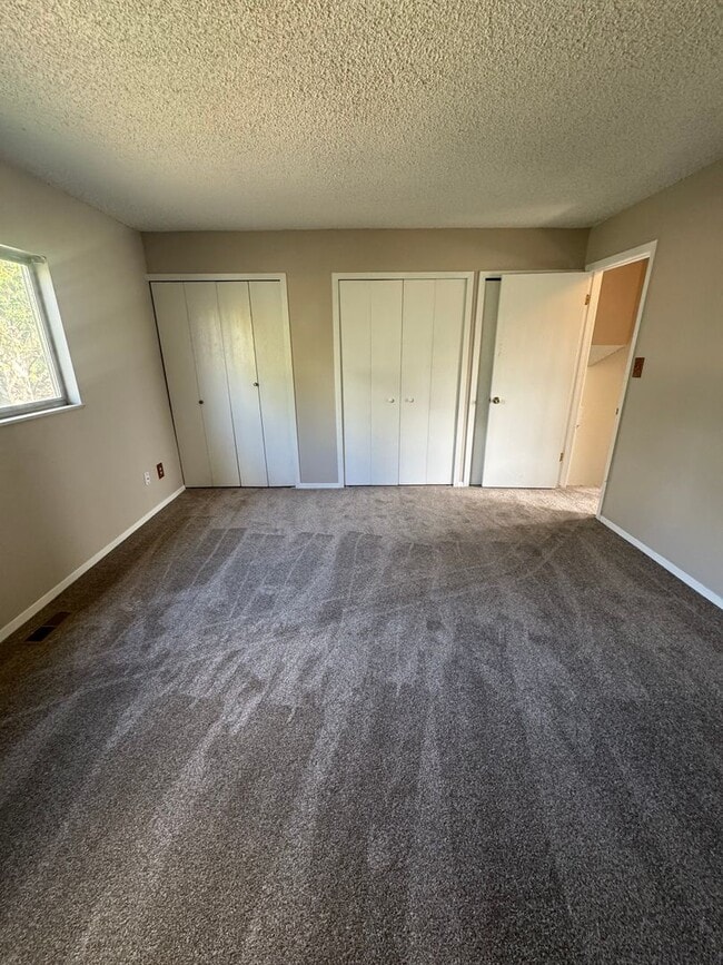 Building Photo - Lovely 3 bedroom 2 bath in North Colorado Springs