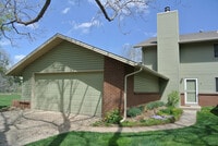 Building Photo - 1080 Fairway Ct