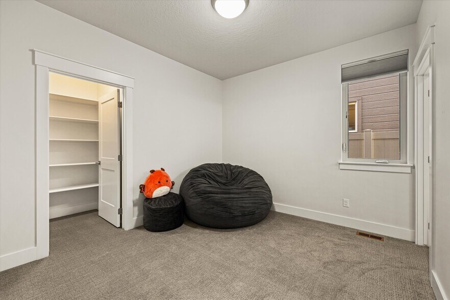 Building Photo - 6318 S Utmost Ln