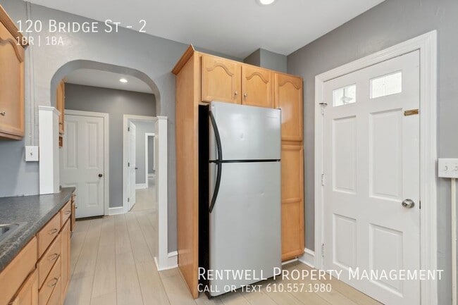 Building Photo - 1BR 1BA Apt.located in Downtown Phoenixvil...