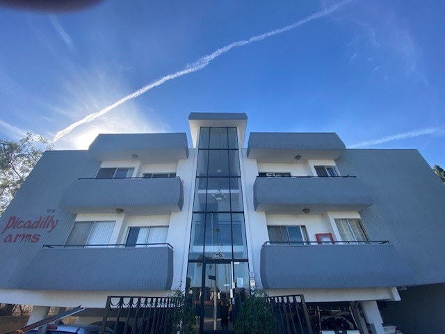 Building Photo - 8822 W. Cadillac Ave.