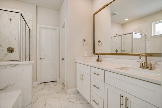 Building Photo - 10950 Downy Cup Dr