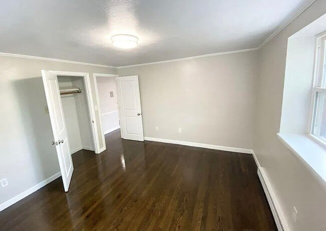 Building Photo - 520 Talbot Ave