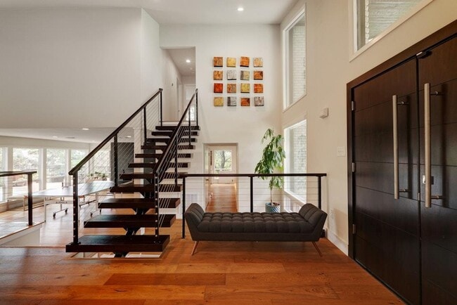 Building Photo - 8701 S Path