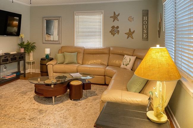 Building Photo - 1680 Hemingway Dr SW