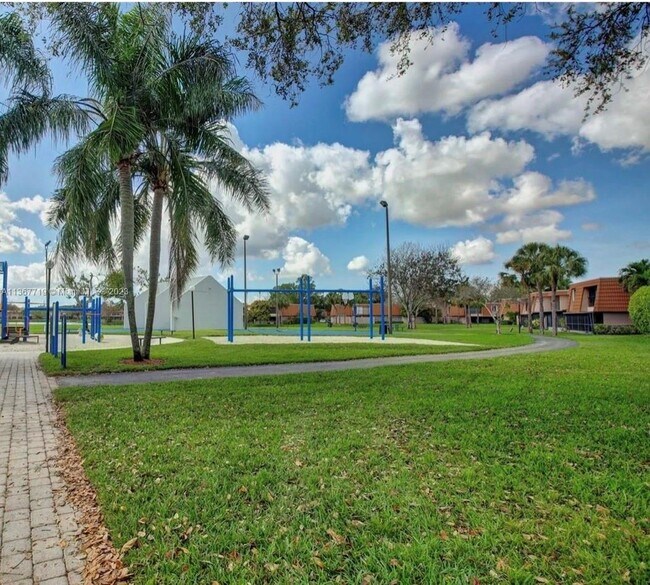 Building Photo - 1683 SW 109th Ter