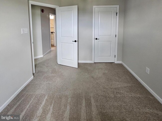 Building Photo - 251 Compass Dr