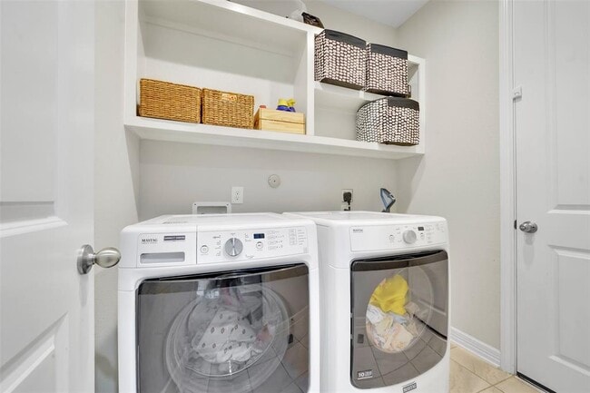 Building Photo - 14619 Birchwood Falls Trail