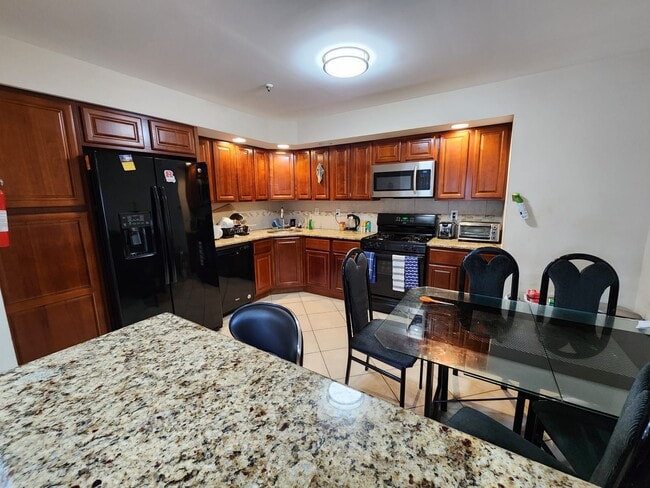 Building Photo - 206 Matthews Drive