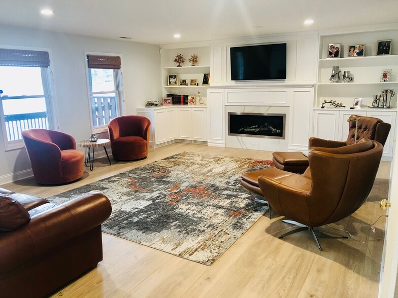 Ground floor tv room - 78 Bertrand Island Rd