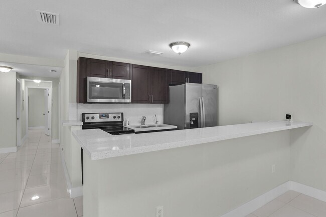 Building Photo - Rented