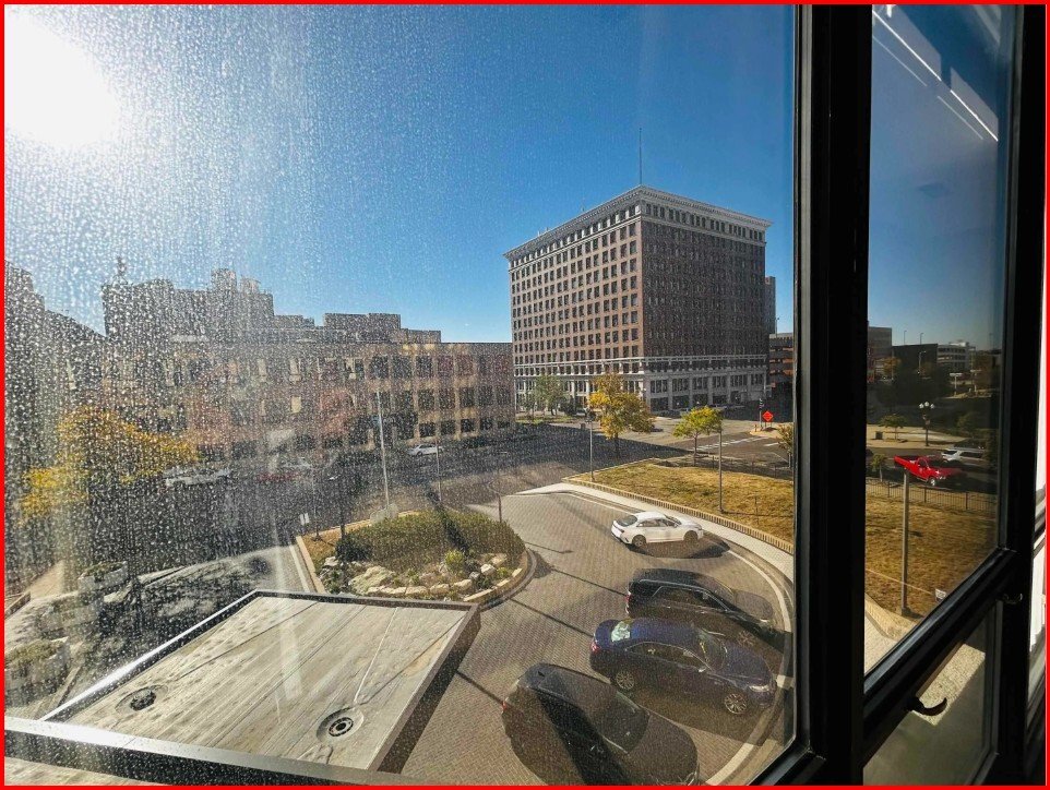 Building Photo - 125 SW Jefferson Ave