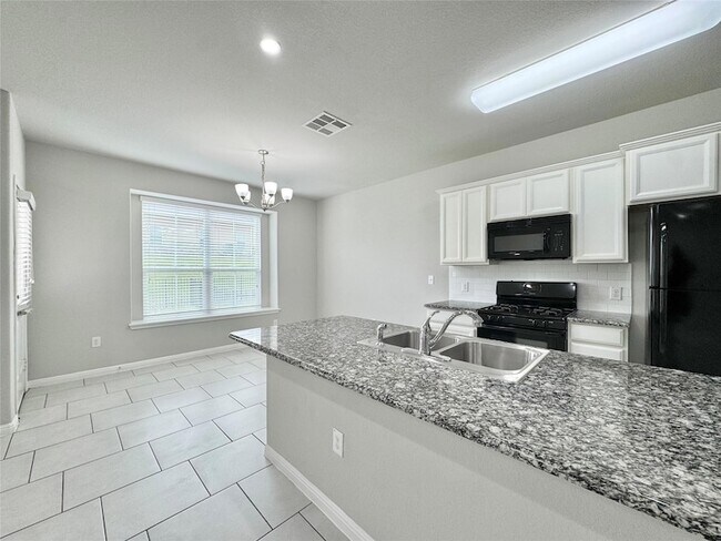 Building Photo - 113 Homily Dr