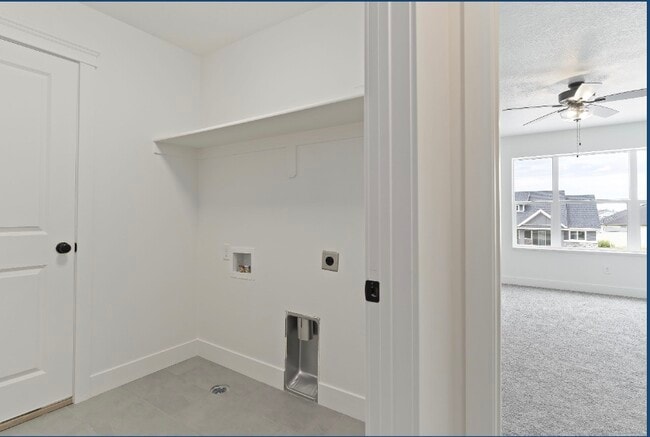 Building Photo - 3015 S Ludlow Way