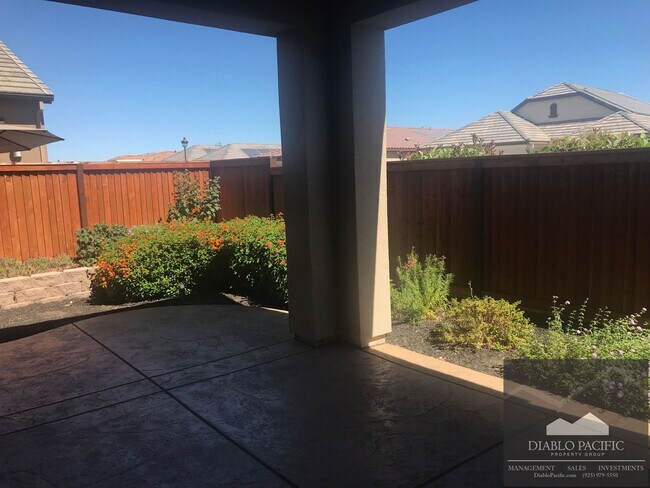 Building Photo - EXPERIENCE TRILOGY AT THE VINEYARDS LIFE ON A VINEYARD