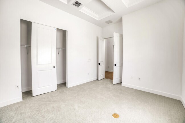 Building Photo - 20161 SE Bridgewater Dr