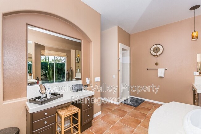 Building Photo - 26 Calle Lantana