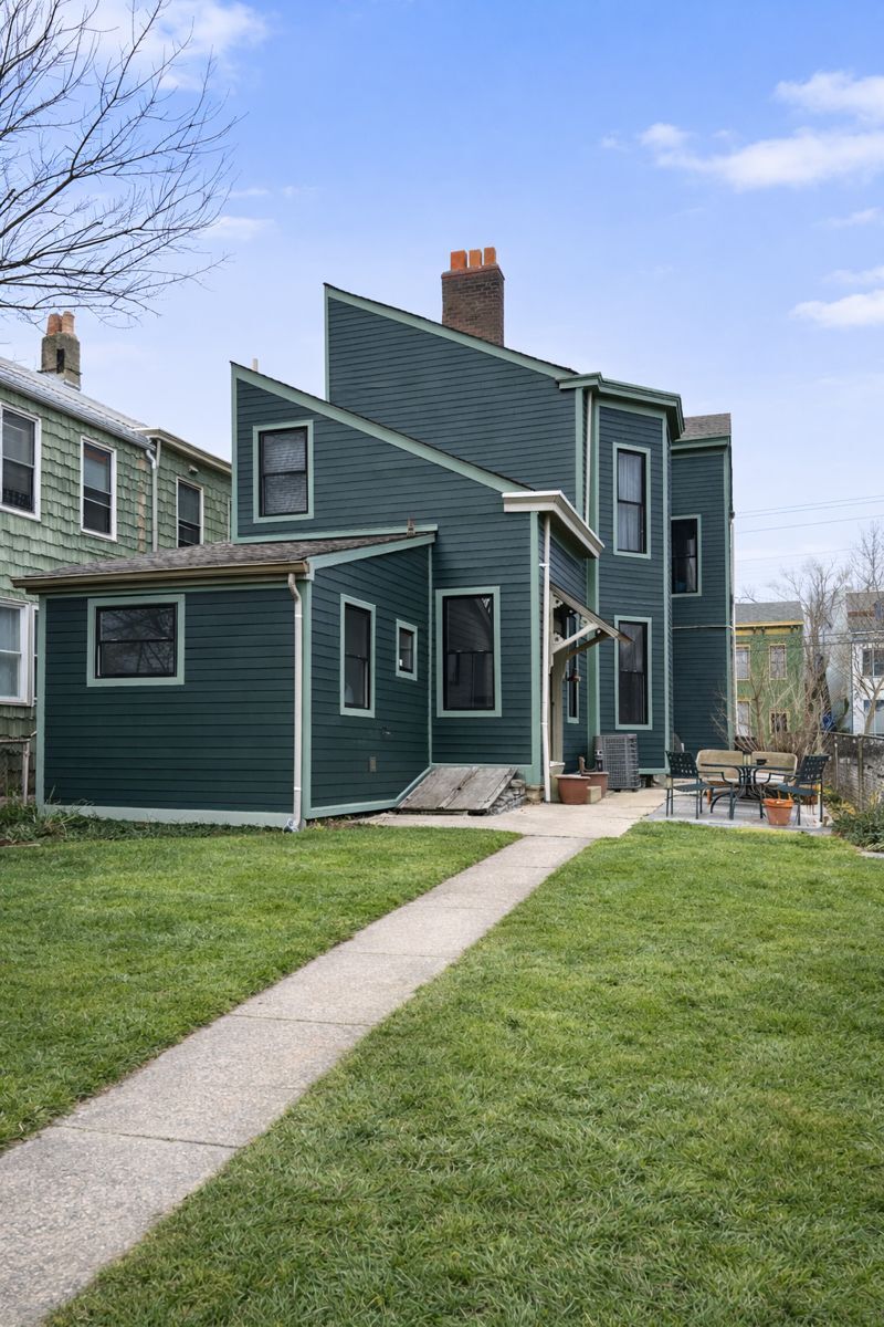 Building Photo - 934 Washington Ave