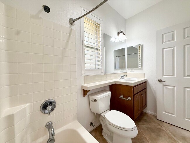 Building Photo - 2810 Piantino Cir