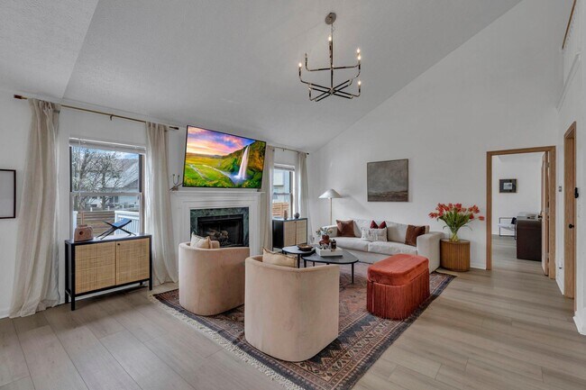 Building Photo - 2639 Berber St