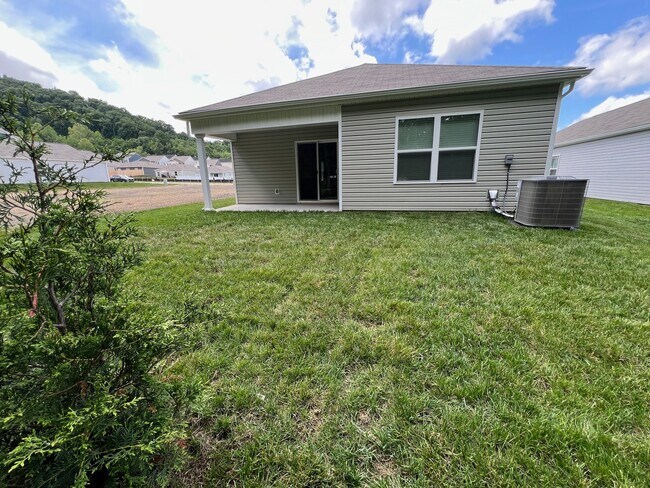 Building Photo - 336 Arrowhead Dr