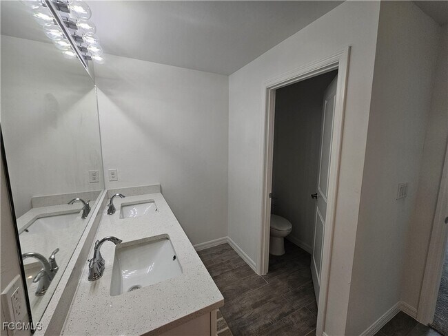 Building Photo - 1138 SW 14th Terrace