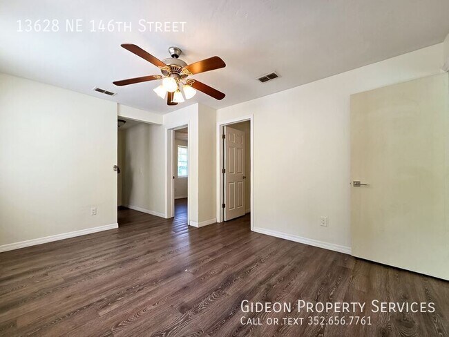 Building Photo - 13628 NE 146th St