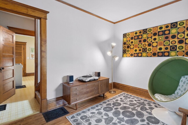 Building Photo - 3932 Garfield Ave