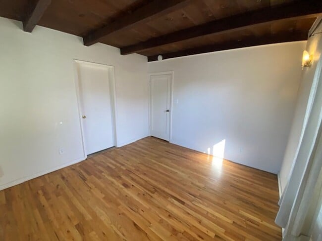 Building Photo - 1274 Waring St
