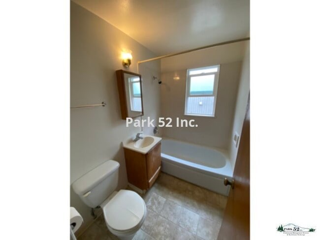 Building Photo - 5240 S Puget Sound Ave