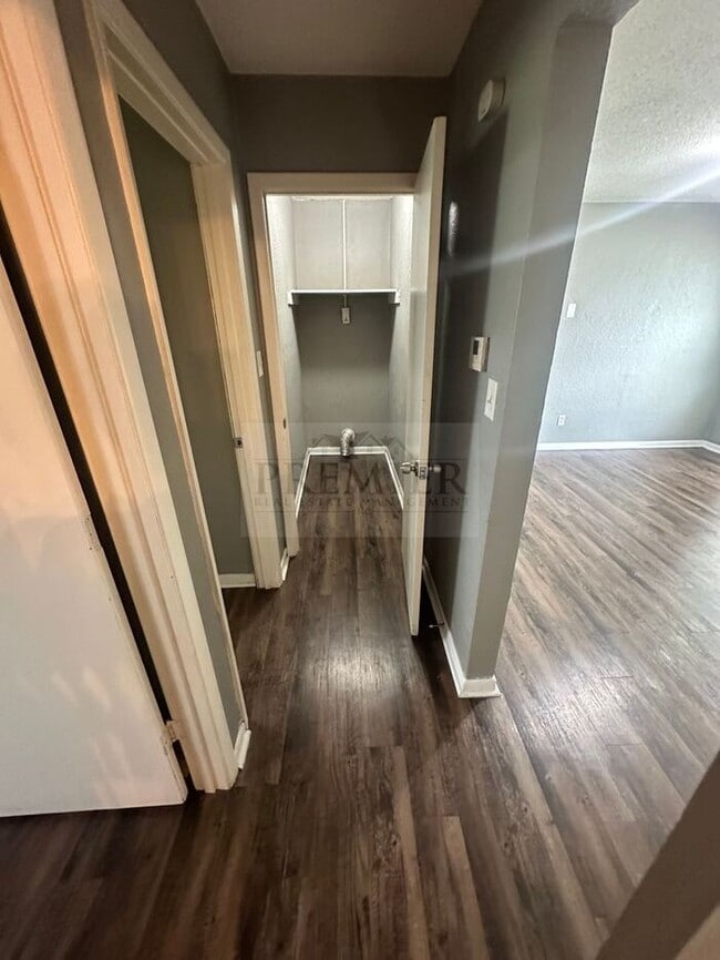 Building Photo - 6205 E 152nd Ter #A, Grandview, MO 64030 2...