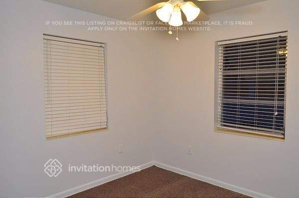 Building Photo - 1026 N E St