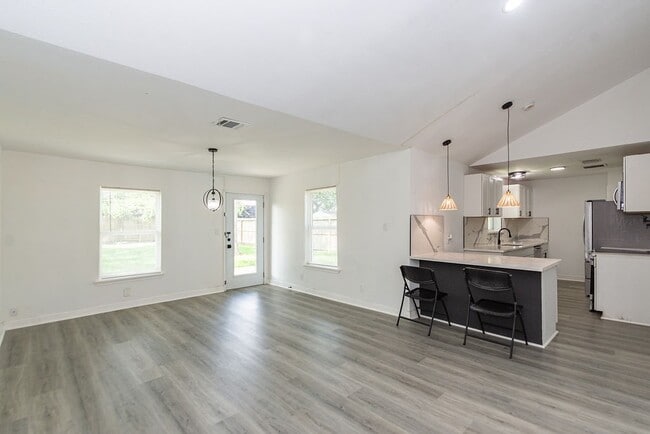 Building Photo - 11423 Hazen St