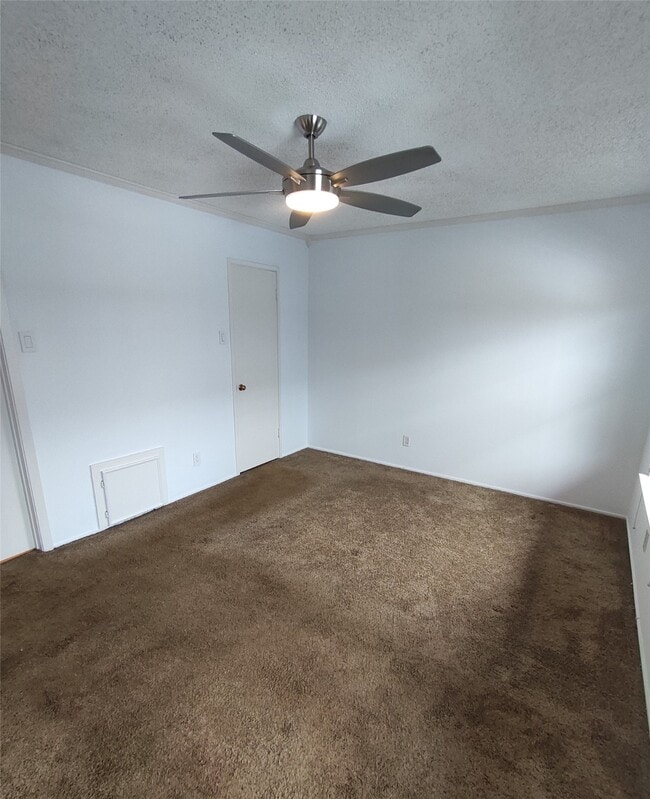 Building Photo - 3131 Southwest Fwy