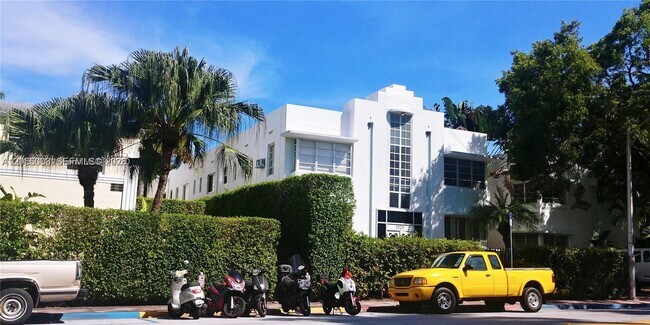Building Photo - 1525 Meridian Ave