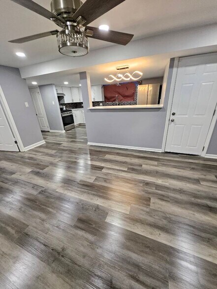 Building Photo - 13853 Forest Ave