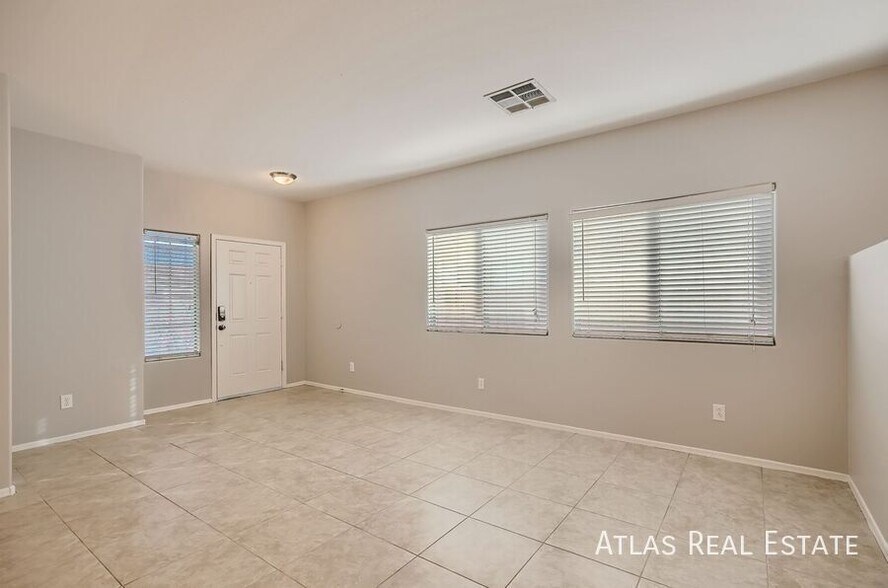 Building Photo - 797 W Agrarian Hills Dr