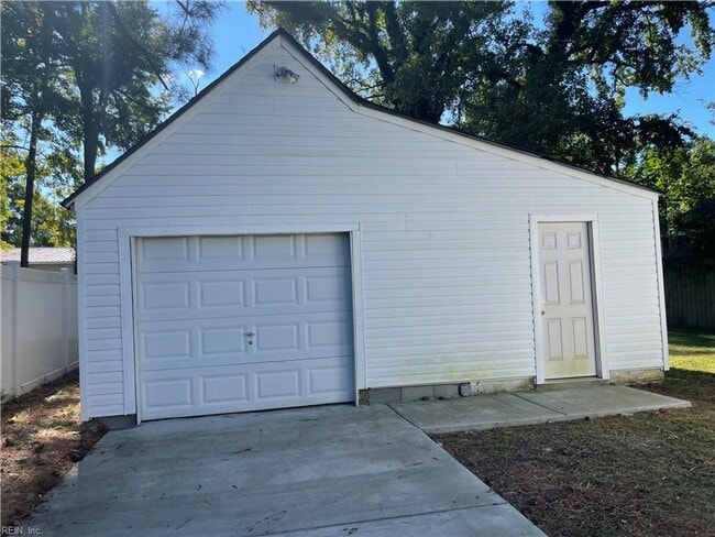 Building Photo - 847 Marvin Ave